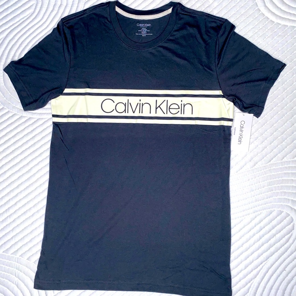 Adult Size Small Calvin Klein Tshirt/Sleepwear